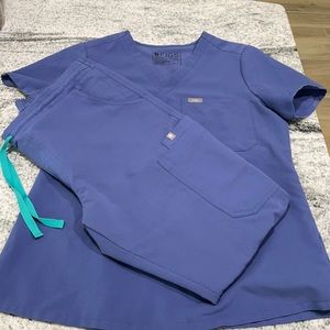 Figs scrub top (S) and bottoms (M) on Denim blue